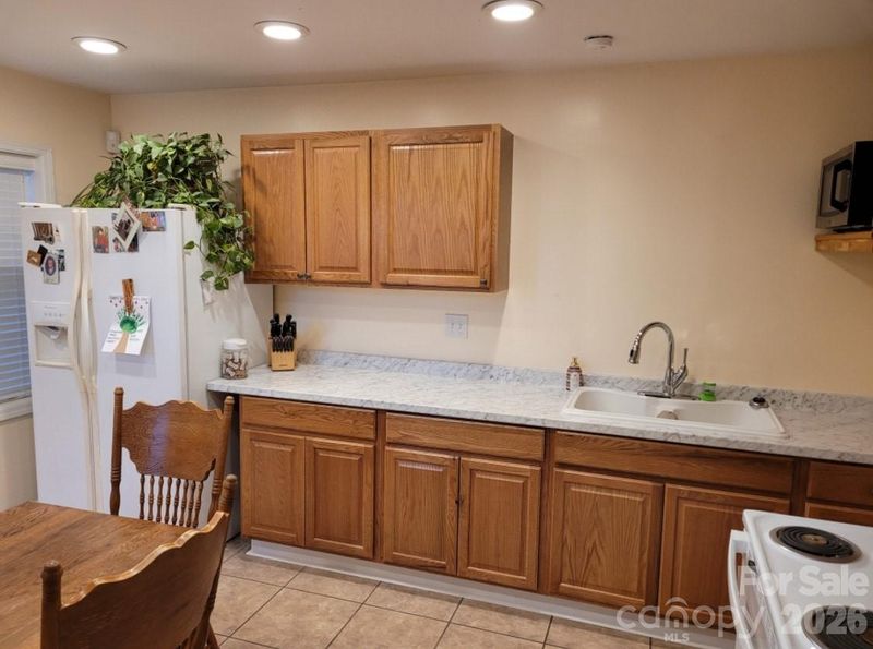 6051 Pointe West Ln, Vale, NC 28168