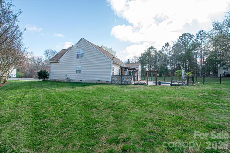 7001 Shiney Bark Ct, Indian Trail, NC 28079