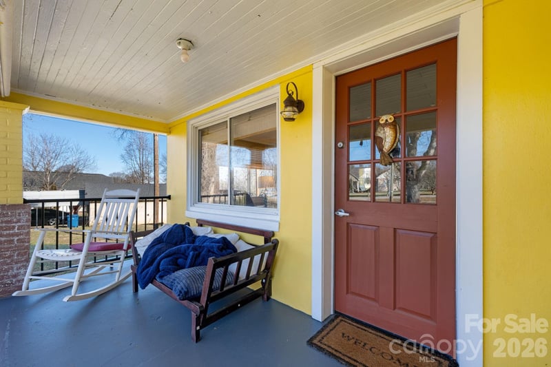 3358 Falling Creek Rd, Hickory, NC 28601