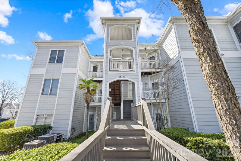 18700 Nautical Dr #303, Cornelius, NC 28031