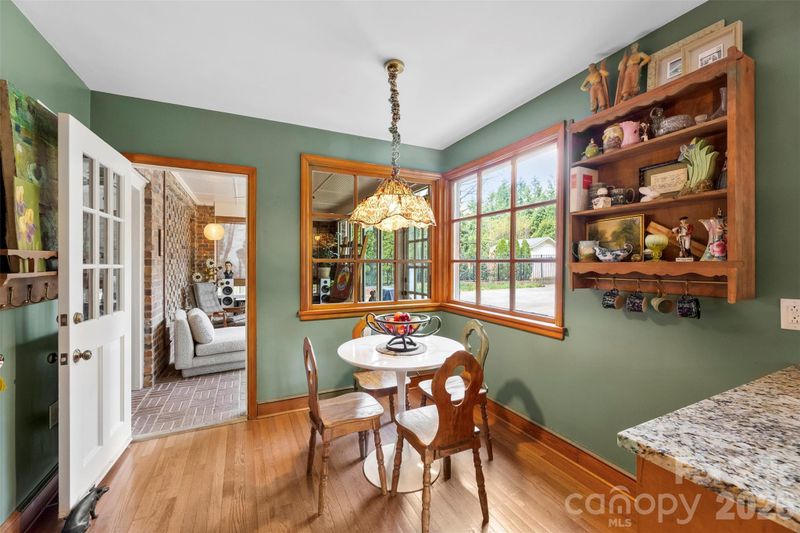1519 Providence Rd, Charlotte, NC 28207