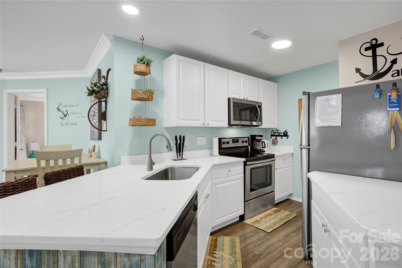 18857 Vineyard Point Ln, Cornelius, NC 28031