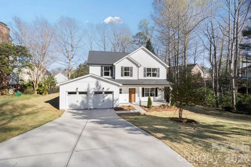 644 Deerfield Dr, Mount Holly, NC 28120