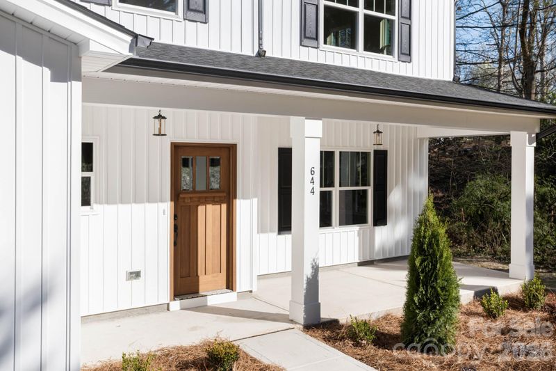 644 Deerfield Dr, Mount Holly, NC 28120