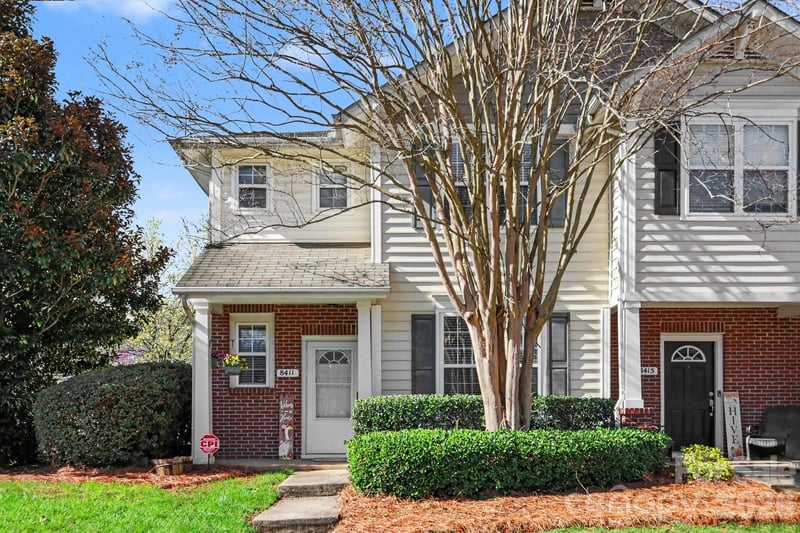 8411 Chaceview Ct, Charlotte, NC 28269