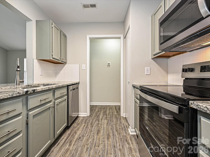 1225 Eagles Landing Dr, Charlotte, NC 28214