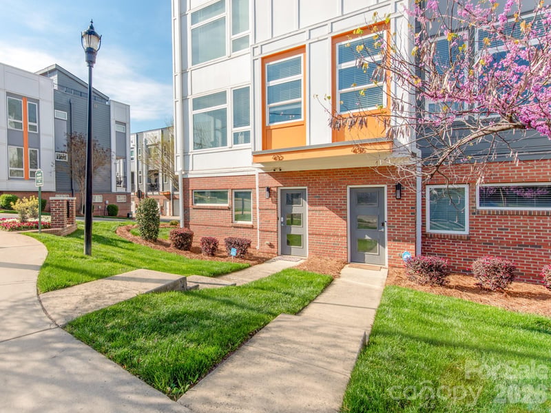 436 Southend Crossing Ln, Charlotte, NC 28203
