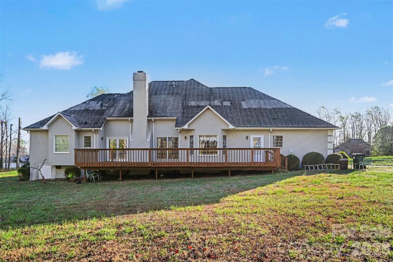 910 Weymouth Dr, Gastonia, NC 28056