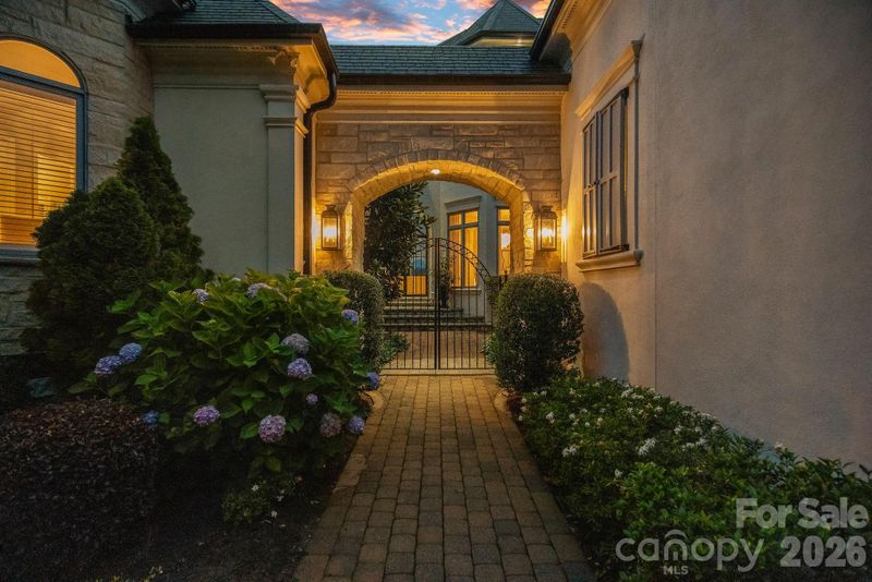 18408 Harbor Light Blvd, Cornelius, NC 28031