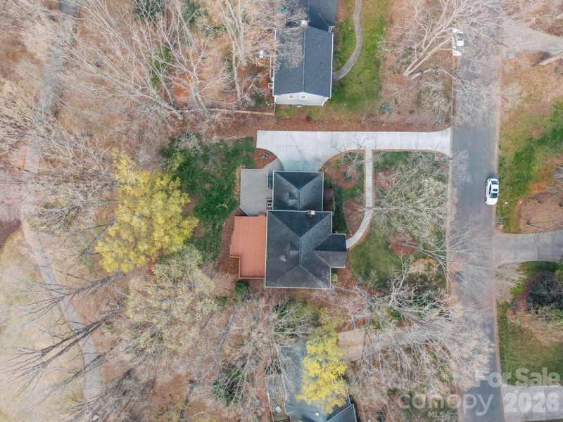 9424 Whitethorn Dr, Charlotte, NC 28277