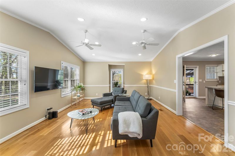 4267 County Home Rd, Conover, NC 28613