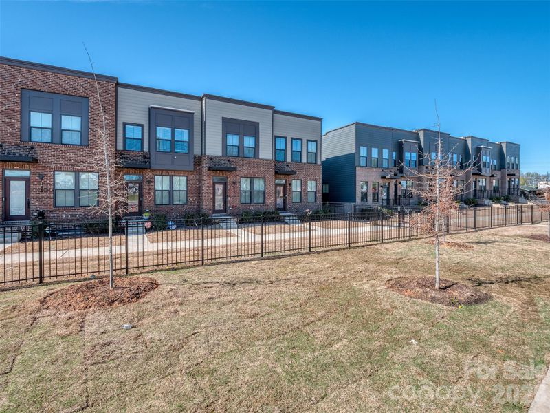 1033 Simcoe Ln, Charlotte, NC 28217
