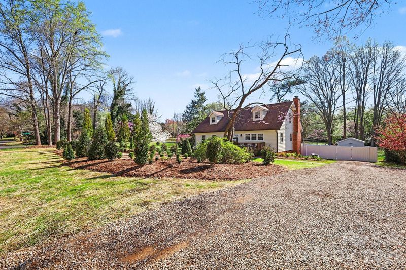 10116 Mountain Apple Dr, Mint Hill, NC 28227