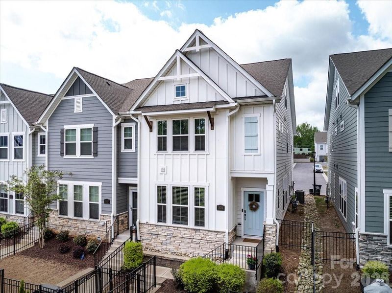 1136 Drummond Ave, Charlotte, NC 28205