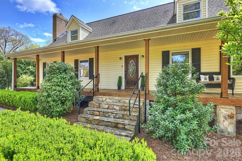 189 Fea Ln, Iron Station, NC 28080