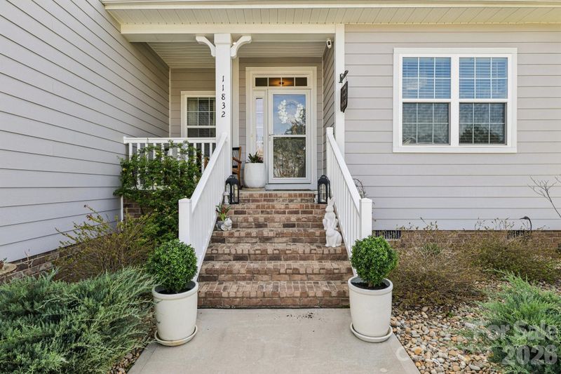 11832 Glenwood Dr, Locust, NC 28097