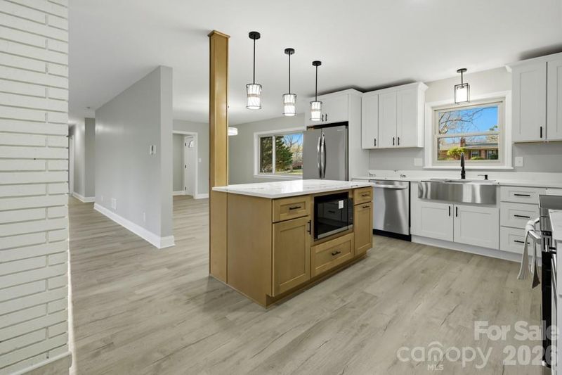415 Kimmswick Rd, Charlotte, NC 28214