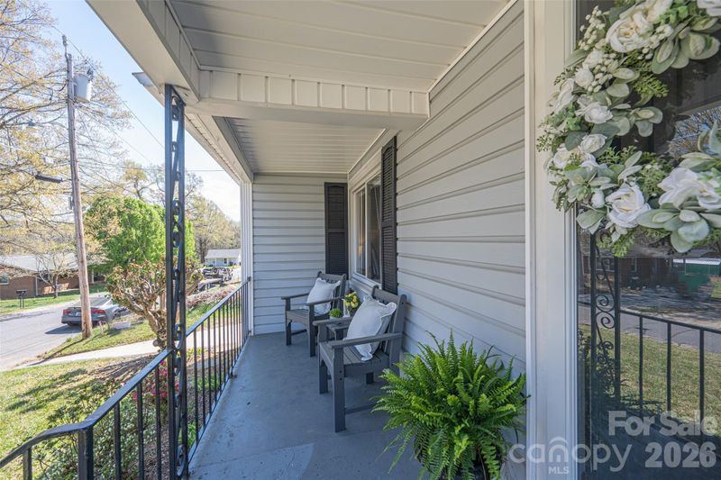 206 Bates Ave, Cherryville, NC 28021