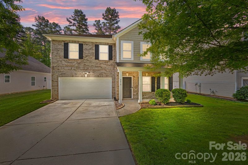 6614 Bluegill Rd, Charlotte, NC 28216
