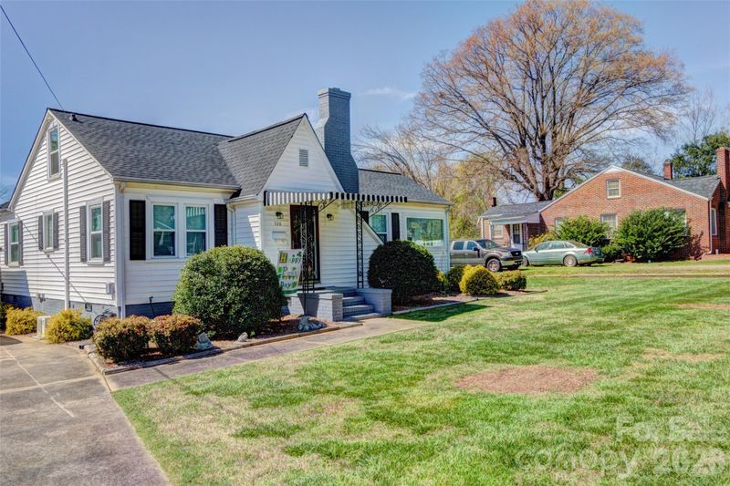 328 S Pink St, Cherryville, NC 28021