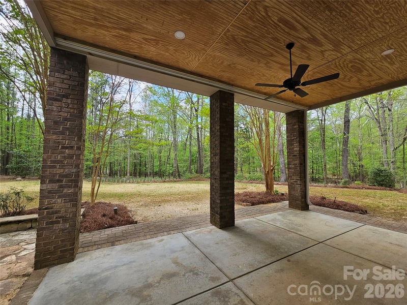 9222 Woodhall Lake Dr, Waxhaw, NC 28173