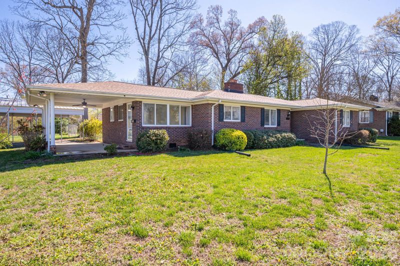 1606 Davis Park Rd, Gastonia, NC 28052