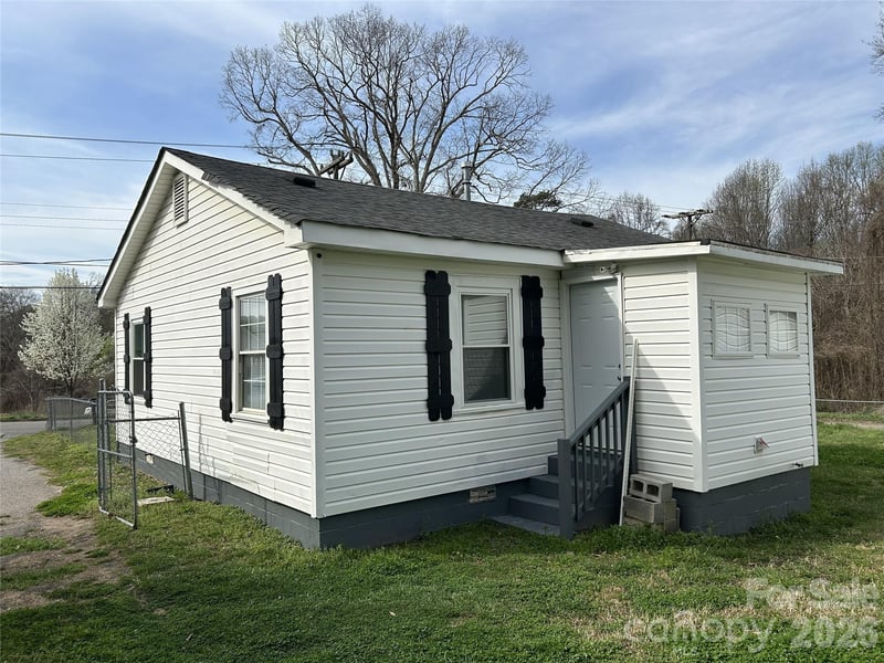 1716 Pope Ave, Gastonia, NC 28052