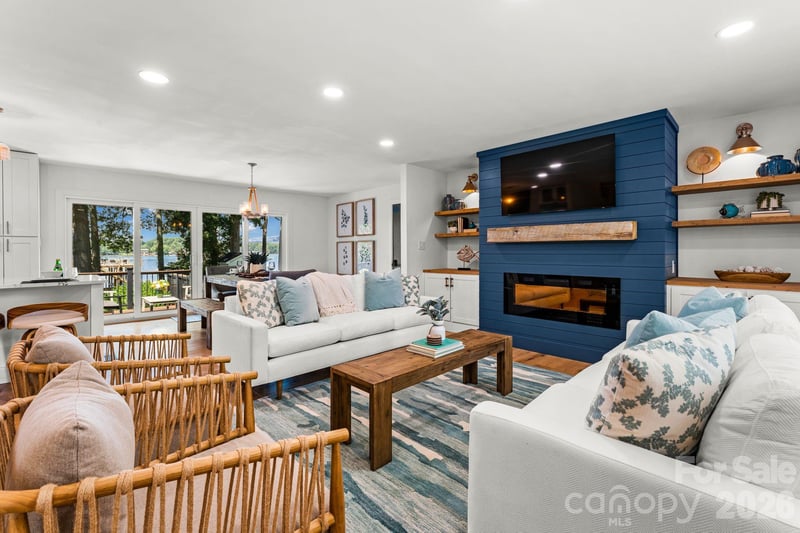 138 Lakefront Dr, Mooresville, NC 28117