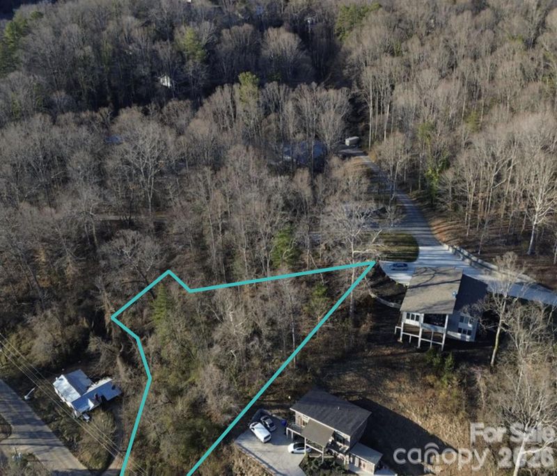 18 Governors View Rd, Asheville, NC 28805