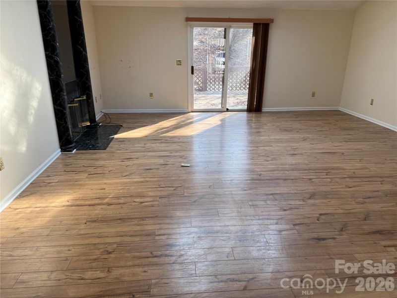 1720 12th St NE, Hickory, NC 28601
