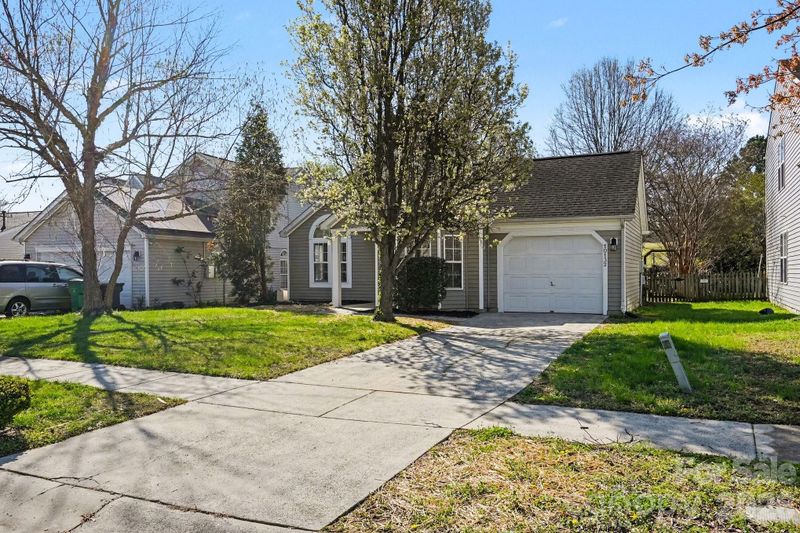 10132 Orchard Grass Ct, Charlotte, NC 28278