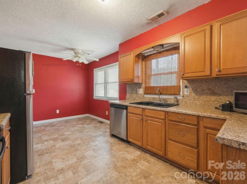 1211 Yuma St, Charlotte, NC 28213