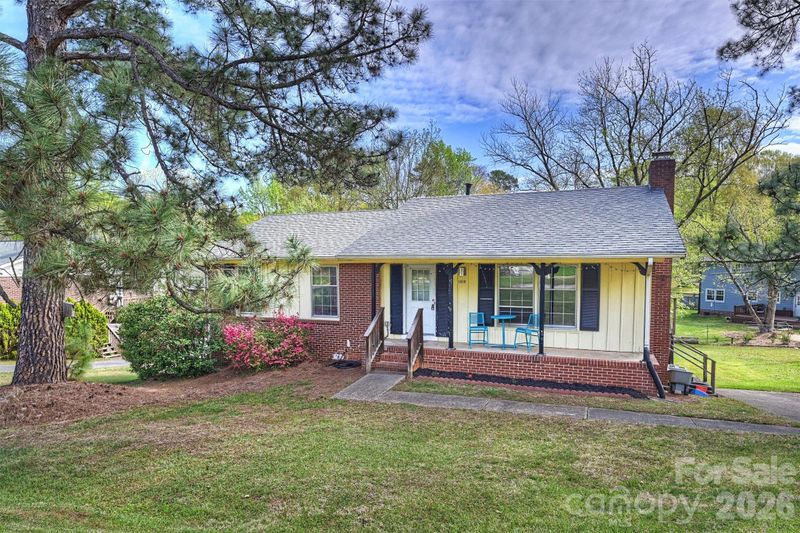 1518 Rama Rd, Charlotte, NC 28211