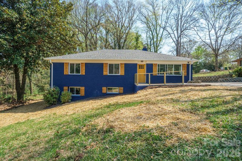 5000 Hoover Dr, Charlotte, NC 28269