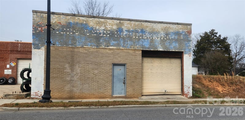 1114 W Franklin Blvd W, Gastonia, NC 28052