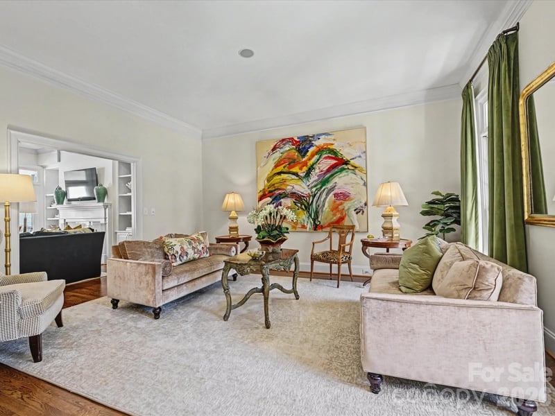 2121 Forest Dr, Charlotte, NC 28211