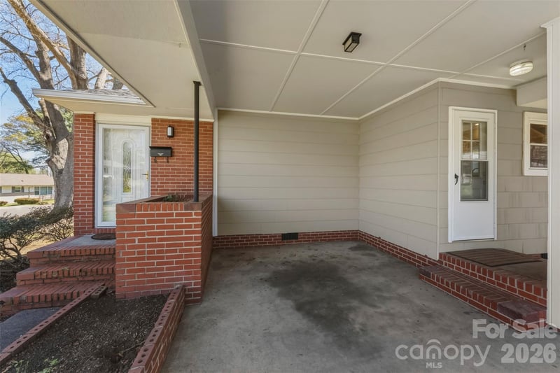 1213 E Park Dr, Gastonia, NC 28054