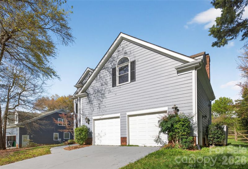 10807 Summitt Tree Ct, Charlotte, NC 28277
