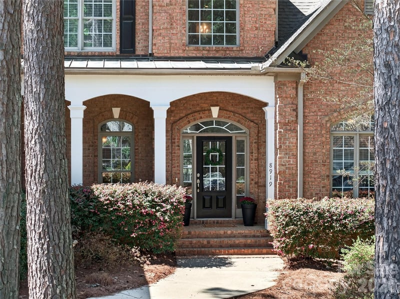 8919 Radford Ct, Sherrills Ford, NC 28673
