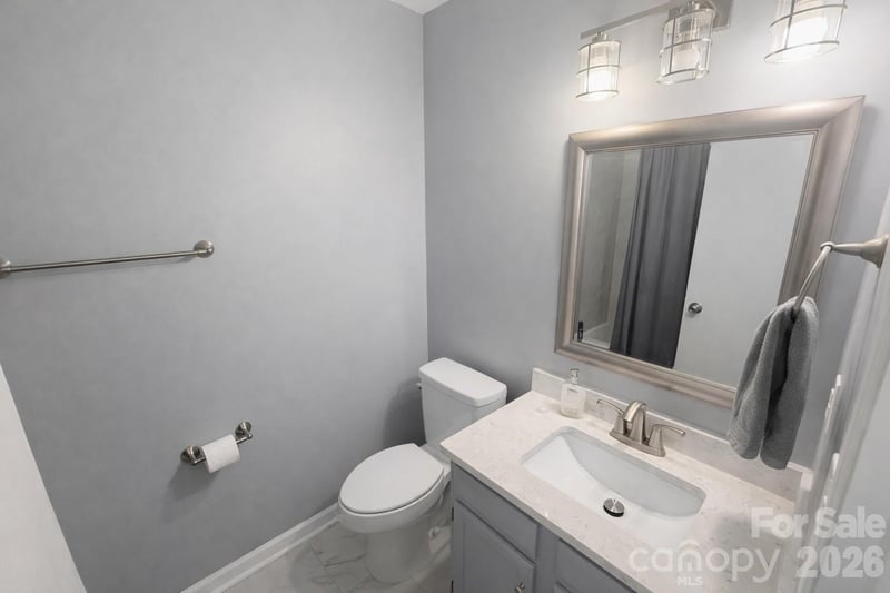 6106 Meadow Rose Ln, Charlotte, NC 28215