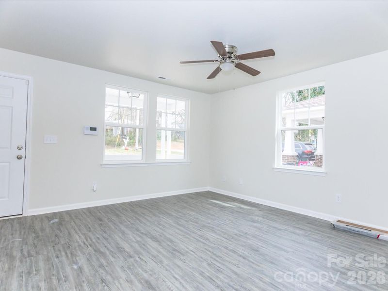 540 Broadway Ct, Statesville, NC 28677
