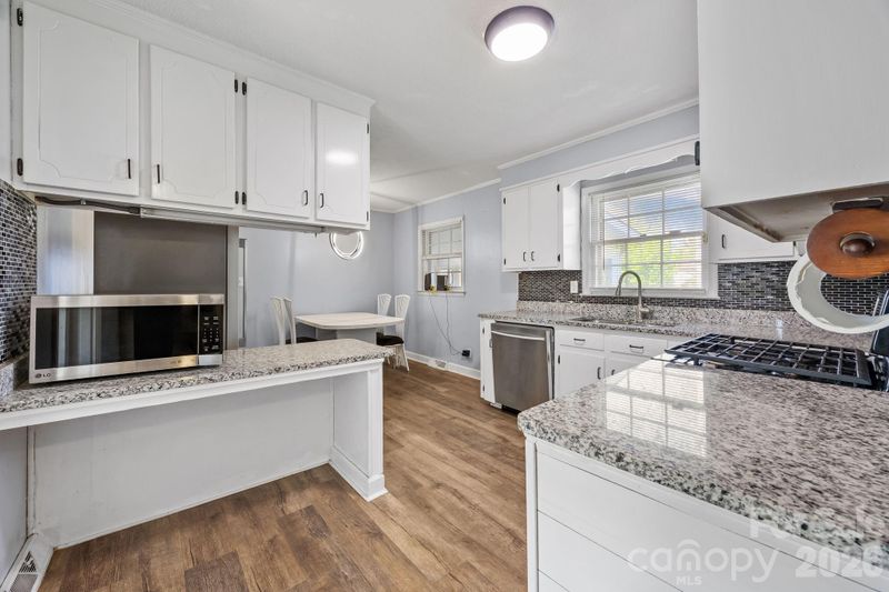 1009 Union Ter, Gastonia, NC 28056