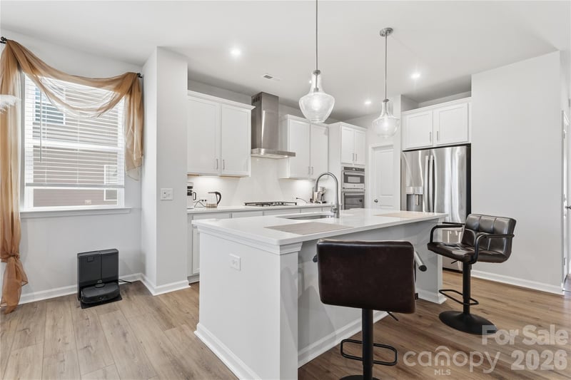 4011 Vista Pine Dr, Charlotte, NC 28215