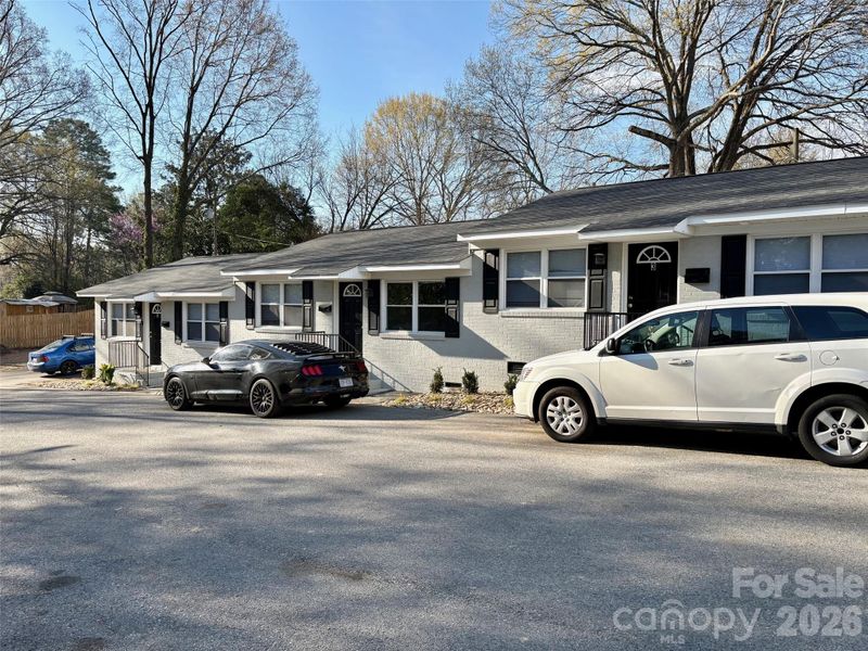 1304 S York Rd, Gastonia, NC 28052