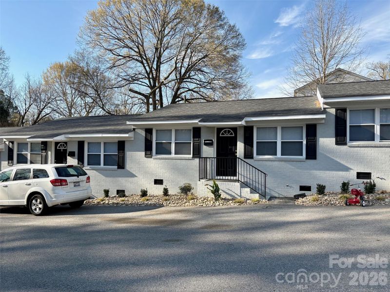 1304 S York Rd, Gastonia, NC 28052