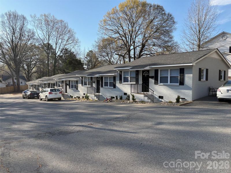 1304 S York Rd, Gastonia, NC 28052