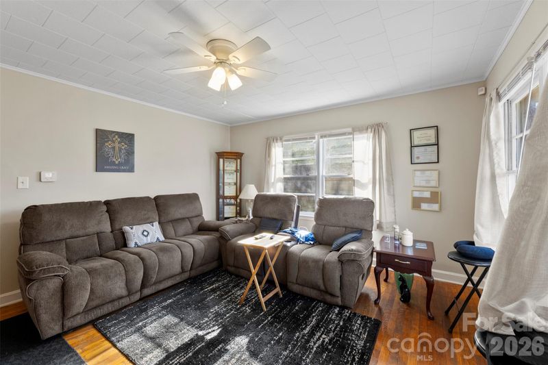 704 Secrest Ave, Belmont, NC 28012