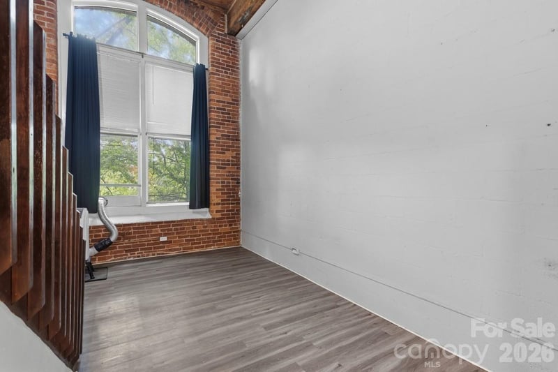 201 S Hoskins Rd #219, Charlotte, NC 28208