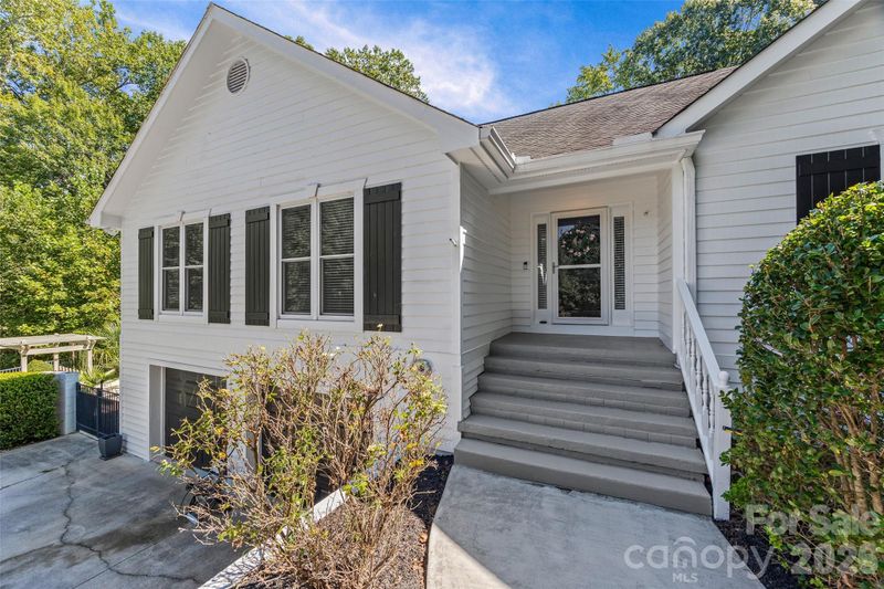 7142 Forest Hills Dr, Denver, NC 28037