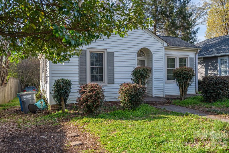 13 Cedar St, Belmont, NC 28012
